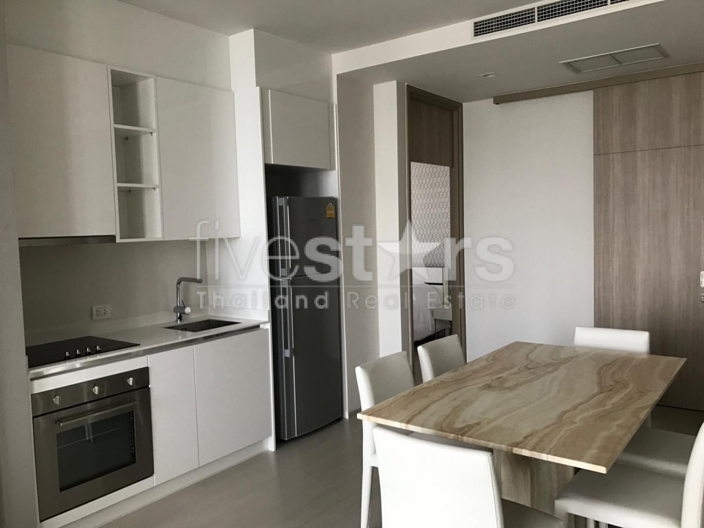 2 bedrooms condo for rent close to BTS Ploenchit, photo 5