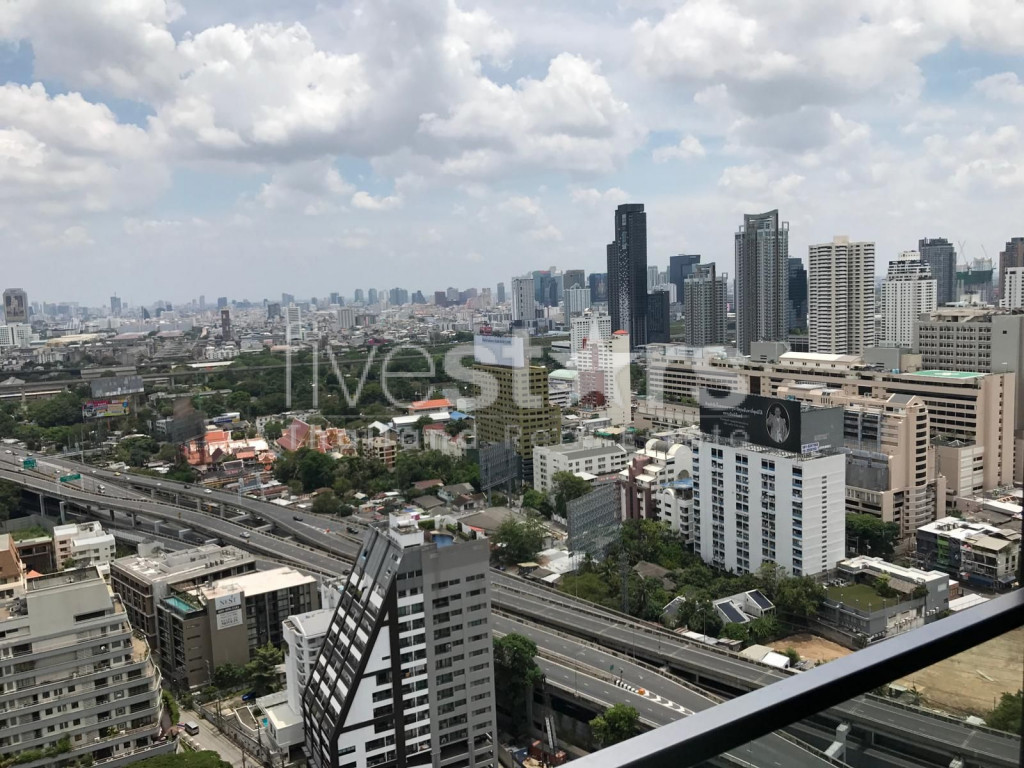 2 bedrooms condo for rent close to BTS Ploenchit, photo 8