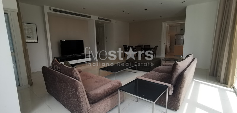 Spacious 3-bedroom condo 300m from BTS Ploenchit!, photo 4