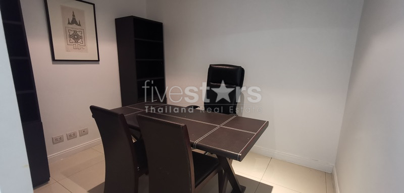 Spacious 3-bedroom condo 300m from BTS Ploenchit!, photo 9