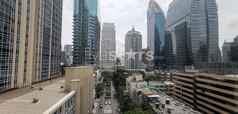 Spacious 3-bedroom condo 300m from BTS Ploenchit!, photo 3