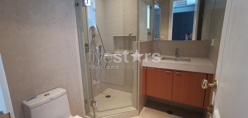 Spacious 3-bedroom condo 300m from BTS Ploenchit!, photo 12