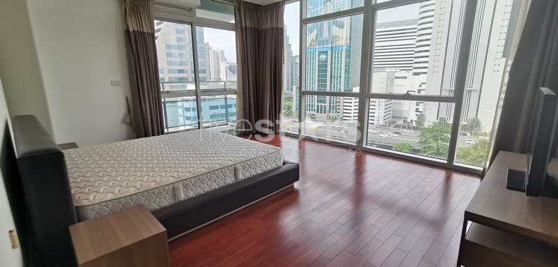 Spacious 3-bedroom condo 300m from BTS Ploenchit!, photo 15