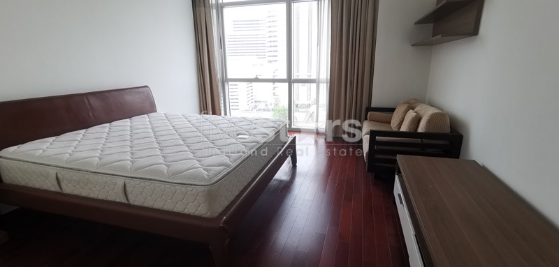 Spacious 3-bedroom condo 300m from BTS Ploenchit!, photo 11