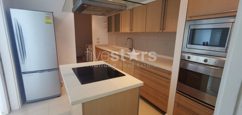 Spacious 3-bedroom condo 300m from BTS Ploenchit!, photo 7
