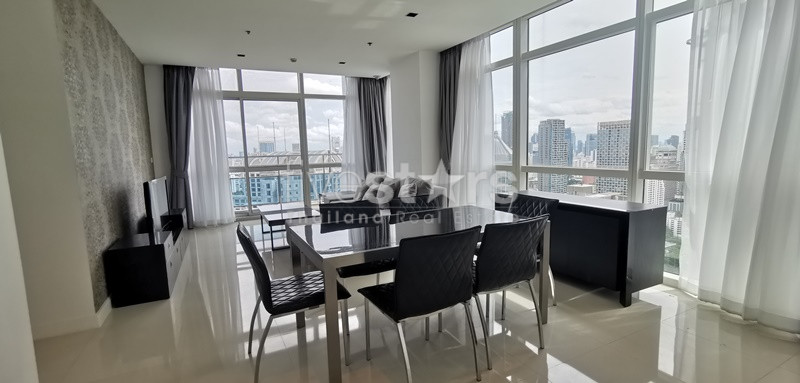 Condo 2 chambres à 300m du BTS Ploenchit