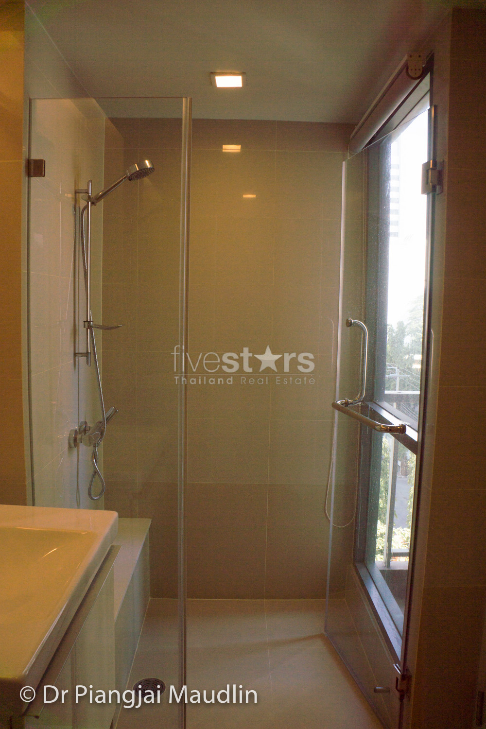 2 bedroom condo for rent close to Ploenchit BTS, photo 6