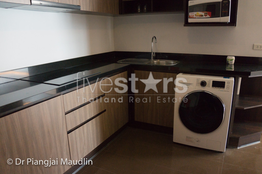 2 bedroom condo for rent close to Ploenchit BTS, photo 9