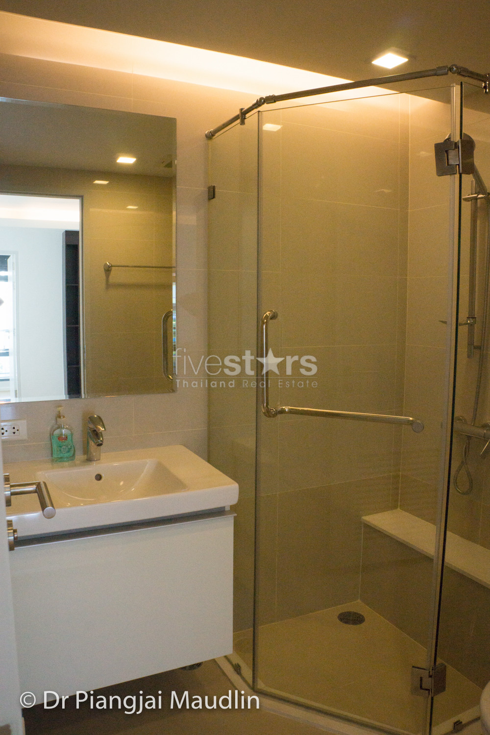 2 bedroom condo for rent close to Ploenchit BTS, photo 11