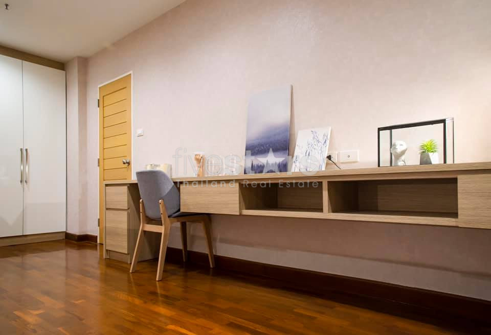 2 bedroom condo for rent close to BTS Ploenchit, photo 4