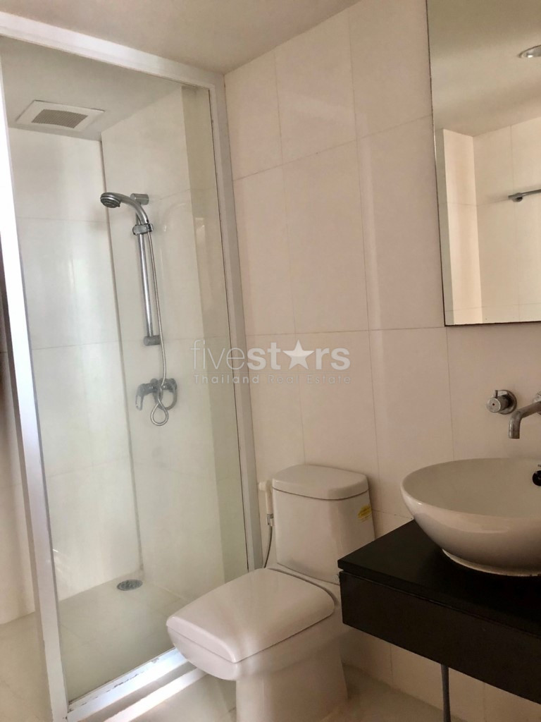 1 bedroom modern for rent on Chit Lom, photo 7