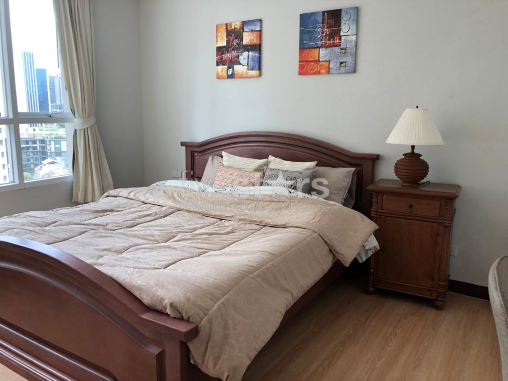 1 bedroom modern for rent on Chit Lom, photo 2