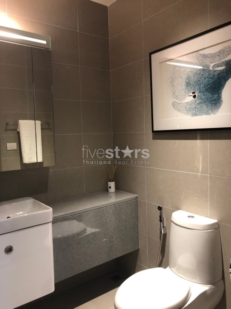 3 bedroom Penthouse for rent close to Phloen Chit BTS station, photo 8