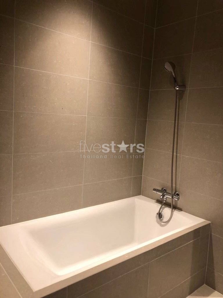 3 bedroom Penthouse for rent close to Phloen Chit BTS station, photo 21