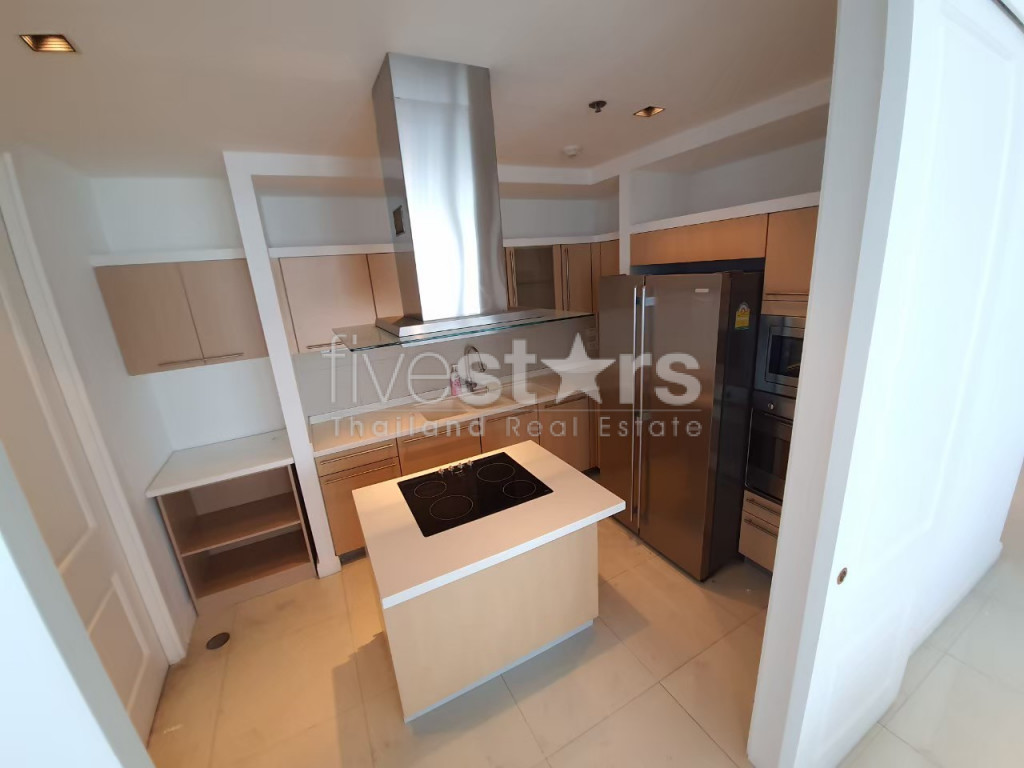 3 bedroom condo for rent close to Phloen Chit BTS station, photo 8