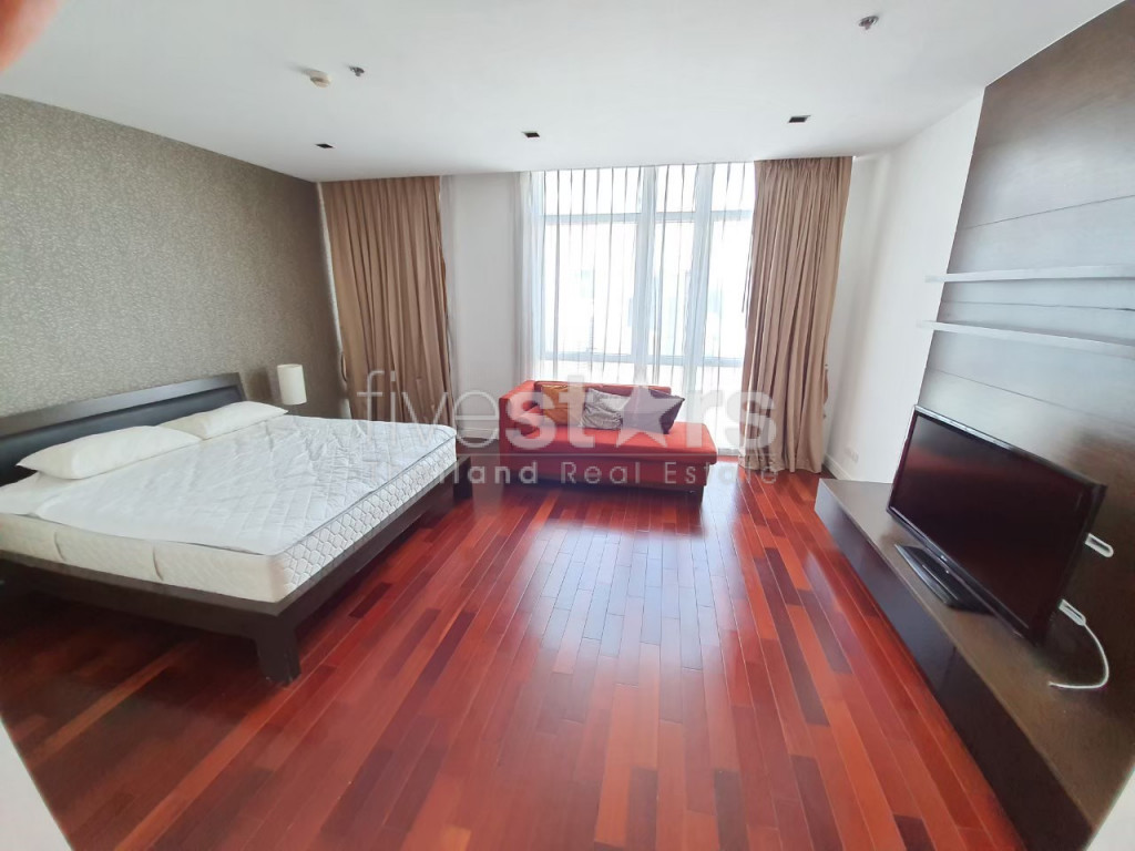 3 bedroom condo for rent close to Phloen Chit BTS station, photo 3