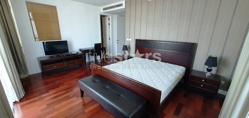 Condo de 4 chambres à louer près de la station Phloen Chit BTS, photo 4