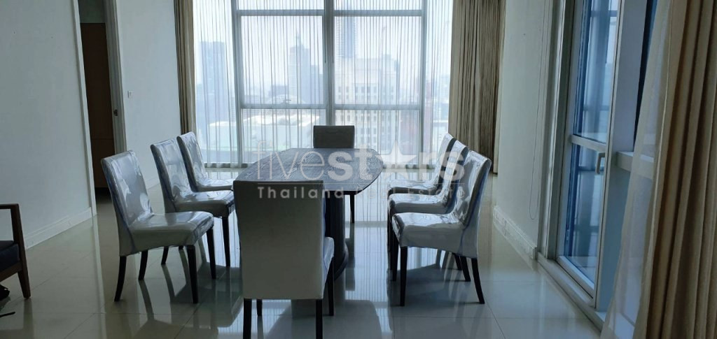 Condo de 4 chambres à louer près de la station Phloen Chit BTS, photo 2