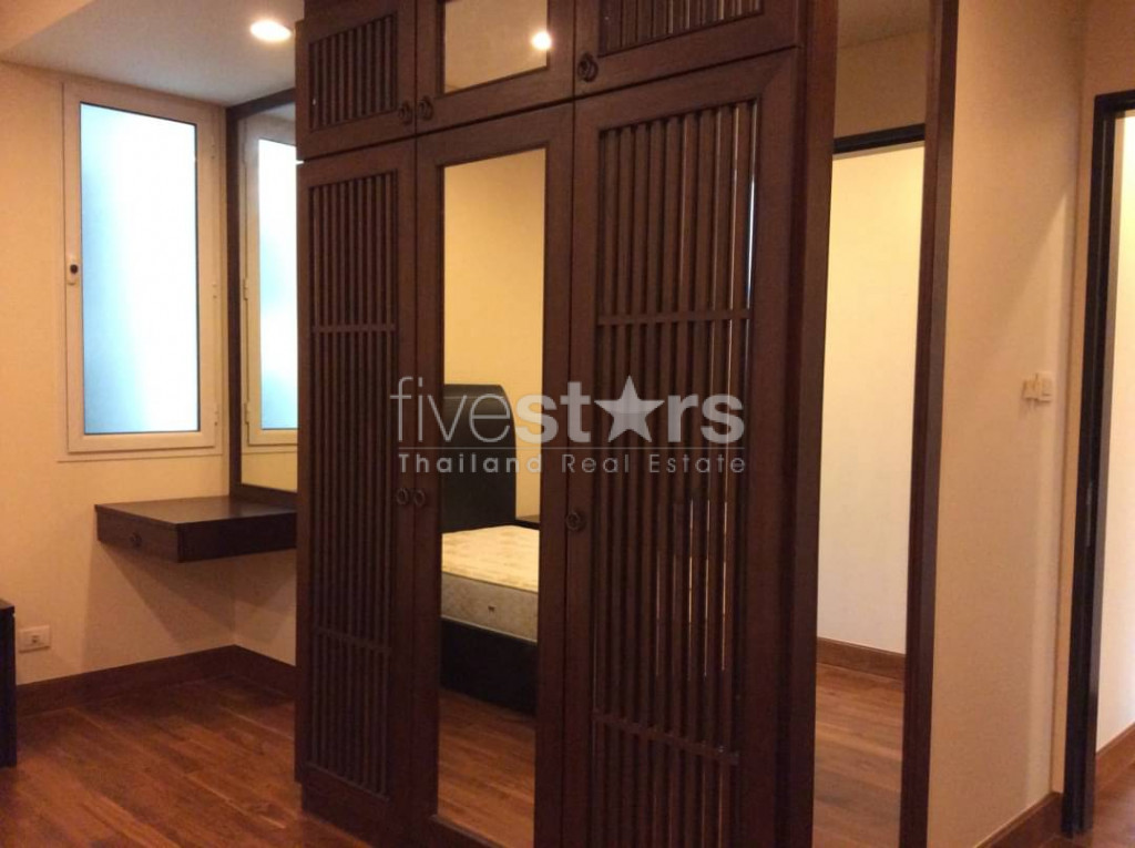 Large 3 bedrooms condo for rent near BTS Chidlom, photo 10