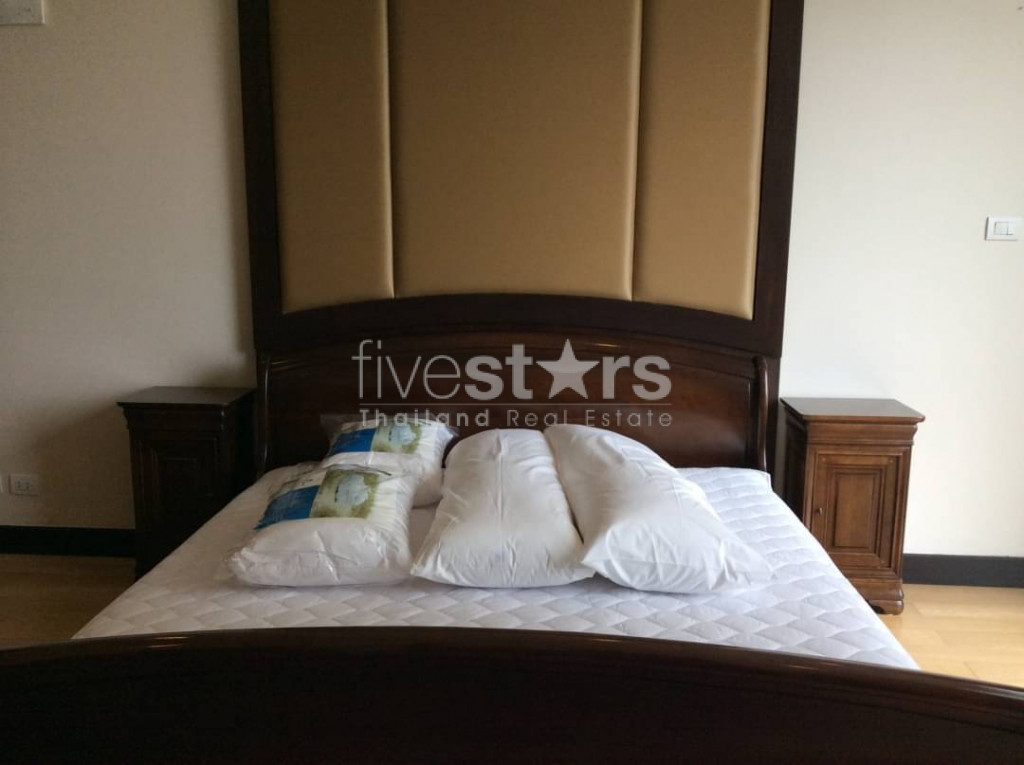 Large 3 bedrooms condo for rent near BTS Chidlom, photo 7