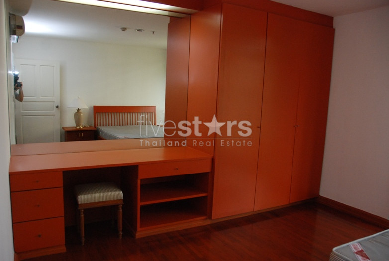 2 bedroom spacious condo for rent on Chit Lom, photo 5