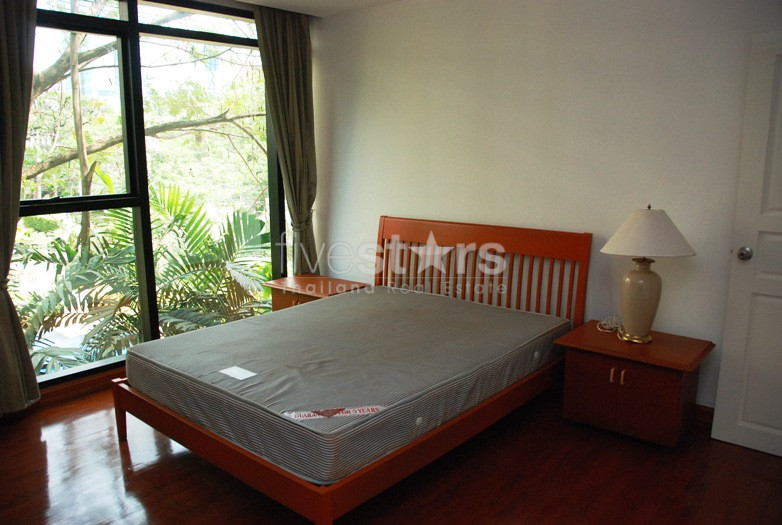 2 bedroom spacious condo for rent on Chit Lom, photo 3