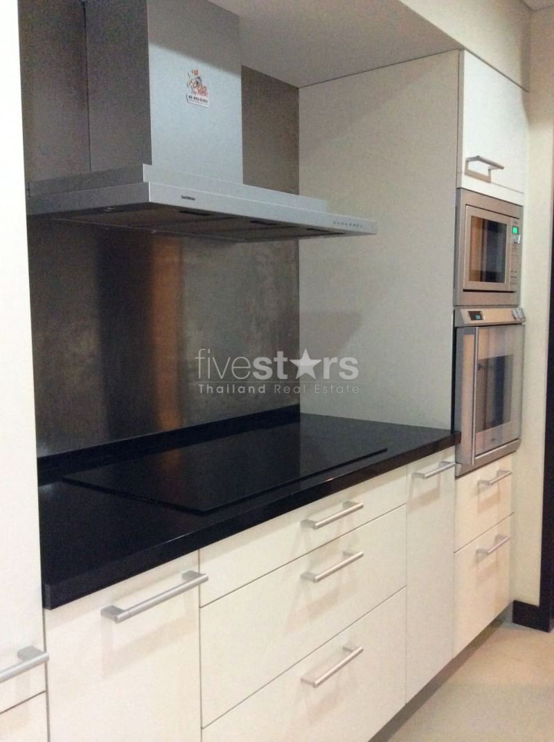 Condo 3 + 1 chambres à louer près de la station BTS Chit Lom, photo 10