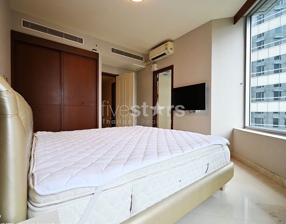 Condo de 3 chambres à louer près de la station BTS Phloen Chit, photo 10