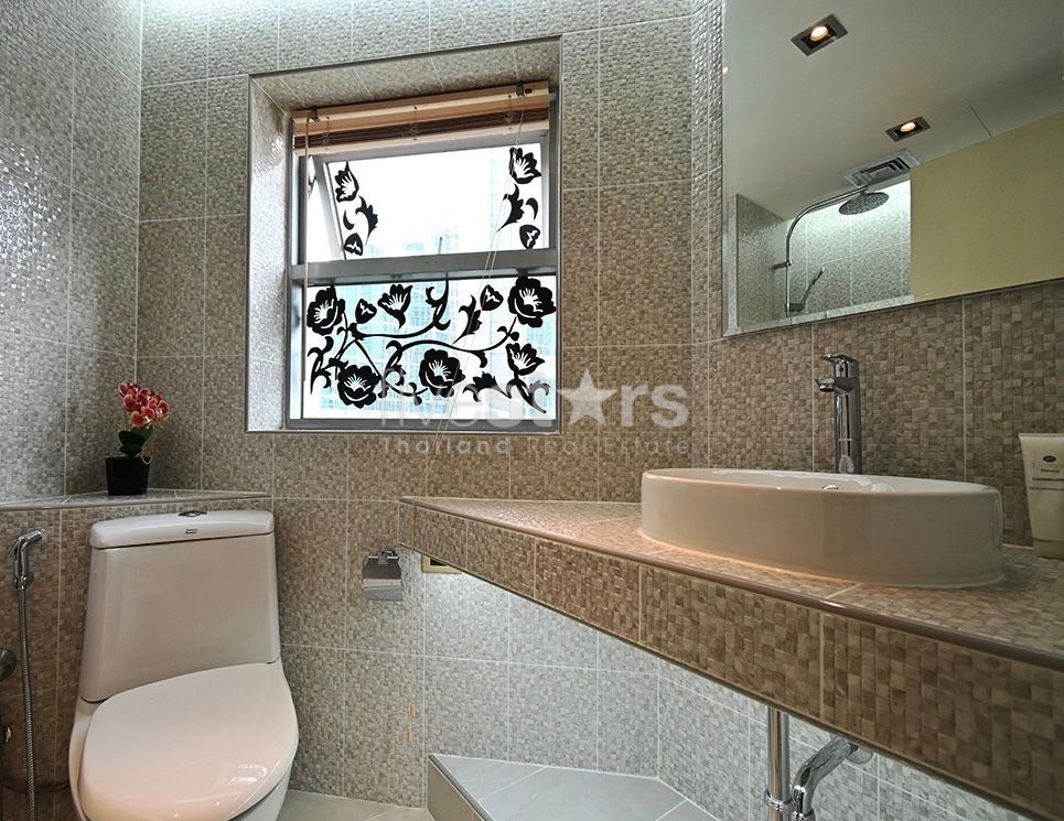 Condo de 3 chambres à louer près de la station BTS Phloen Chit, photo 17