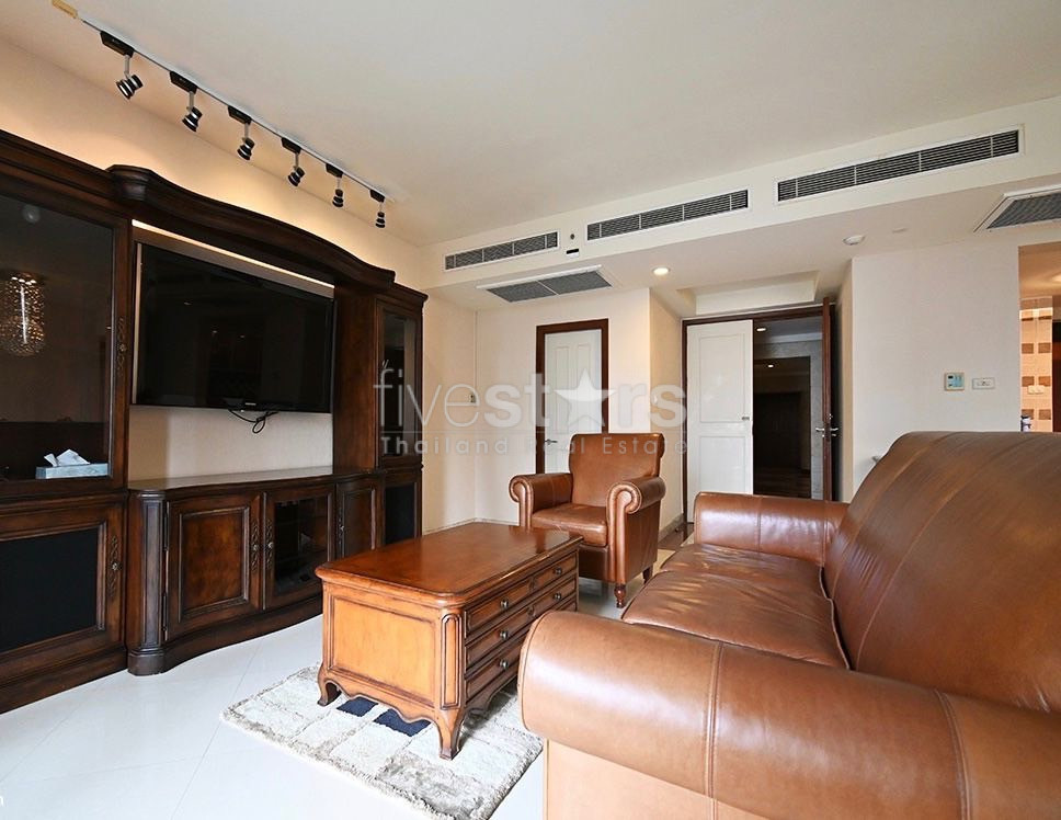 Condo de 3 chambres à louer près de la station BTS Phloen Chit, photo 8