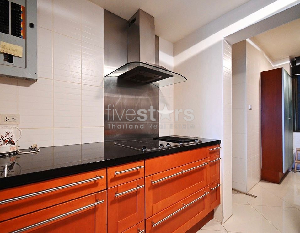 Condo de 3 chambres à louer près de la station BTS Phloen Chit, photo 11