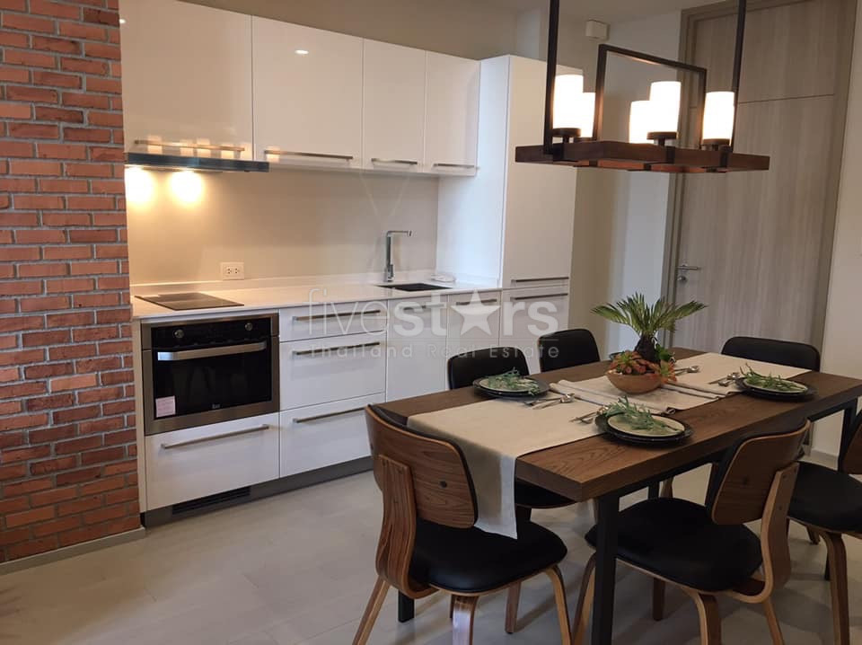 2 bedrooms condo for rent close to BTS Ploenchit, photo 4