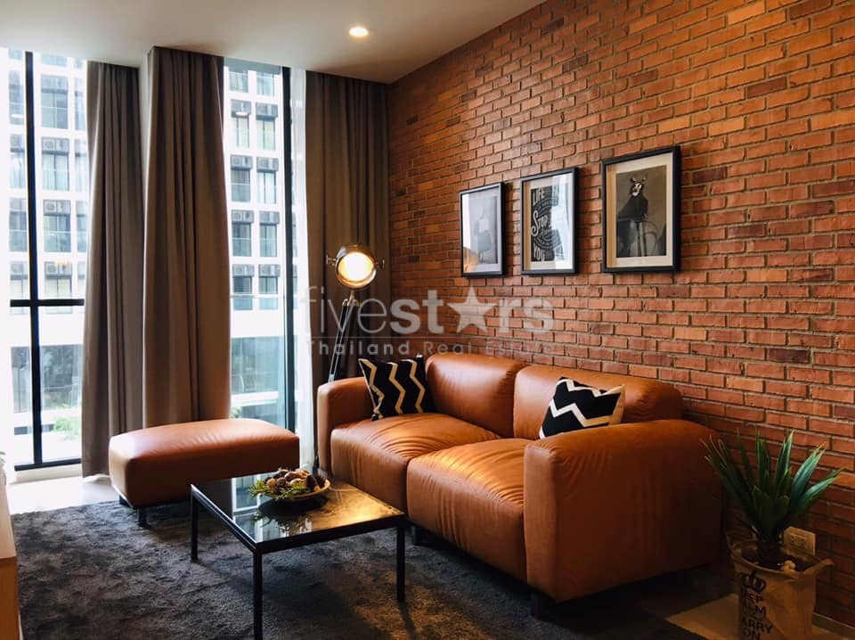 2 bedrooms condo for rent close to BTS Ploenchit
