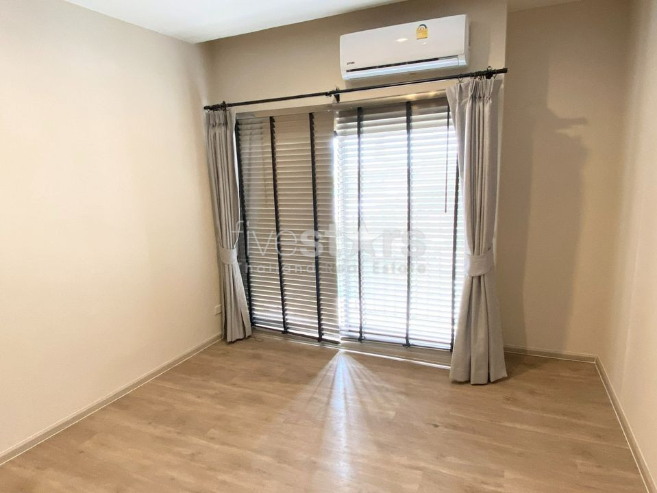 2 bedrooms condo for rent near BTS Ploenchit, photo 12