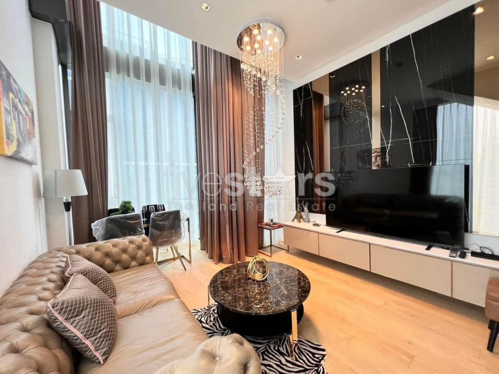 Exceptionnel duplex 1 chambre à louer près du BTS Chit Lom