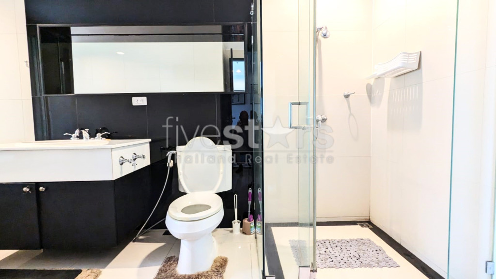 Studio for rent within easy reach of BTS Chidlom, photo 10