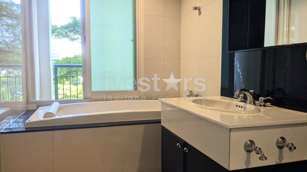 Studio for rent within easy reach of BTS Chidlom, photo 9