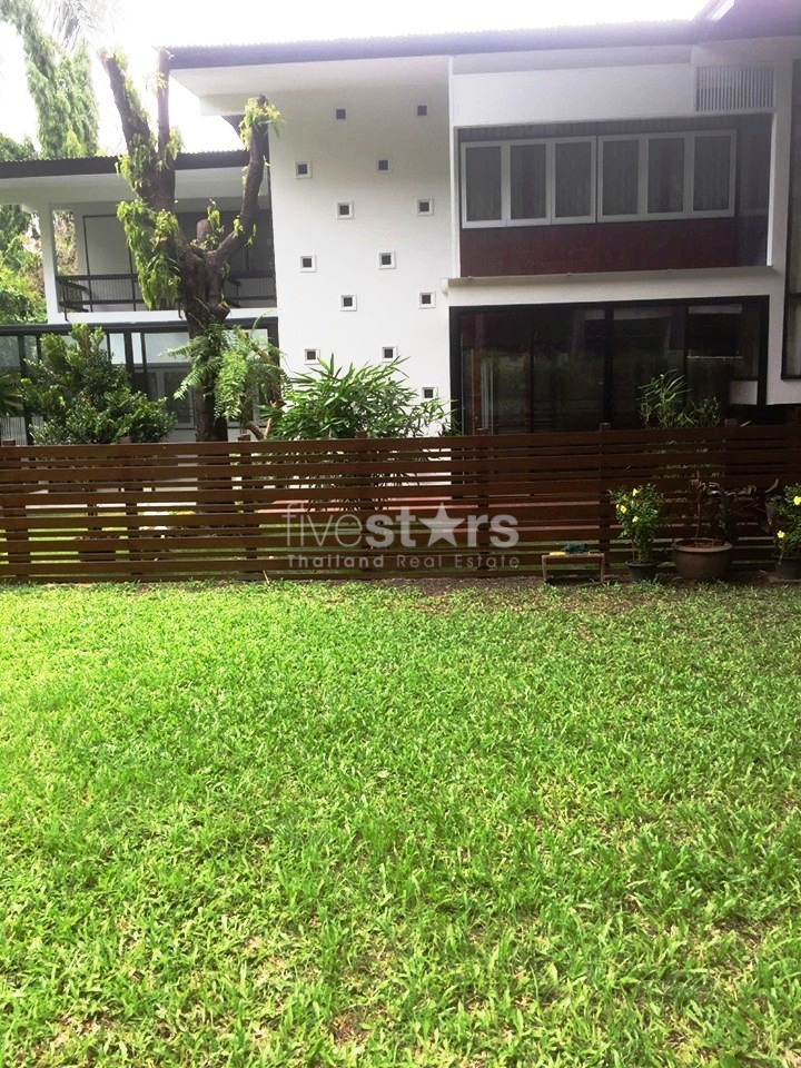 House with garden for rent in Ploenchit area, photo 4