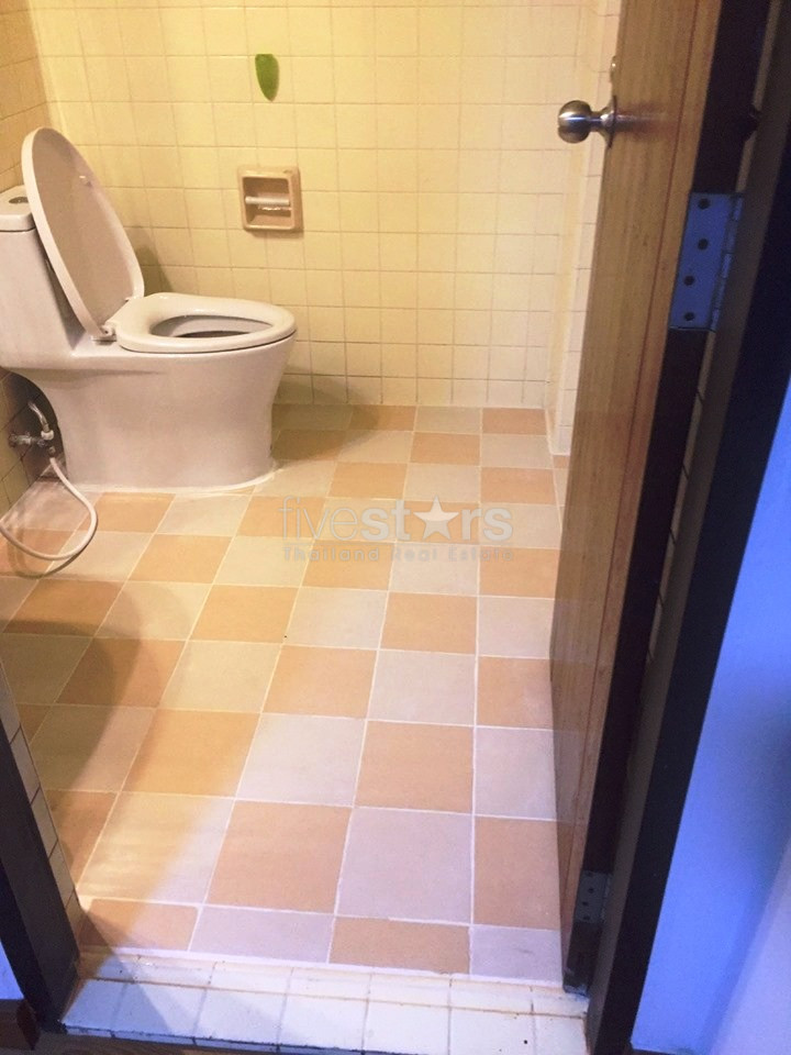 House with garden for rent in Ploenchit area, photo 15
