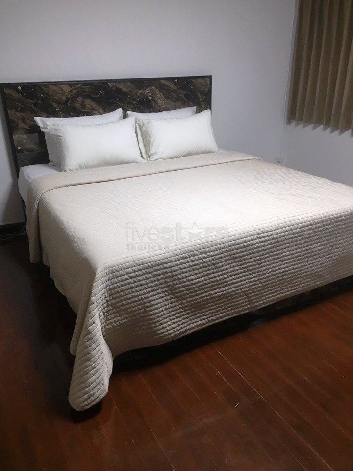 House with garden for rent in Ploenchit area, photo 14