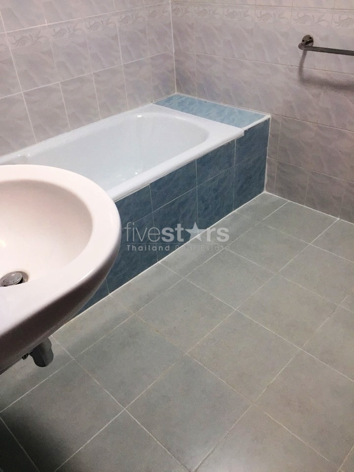 House with garden for rent in Ploenchit area, photo 16