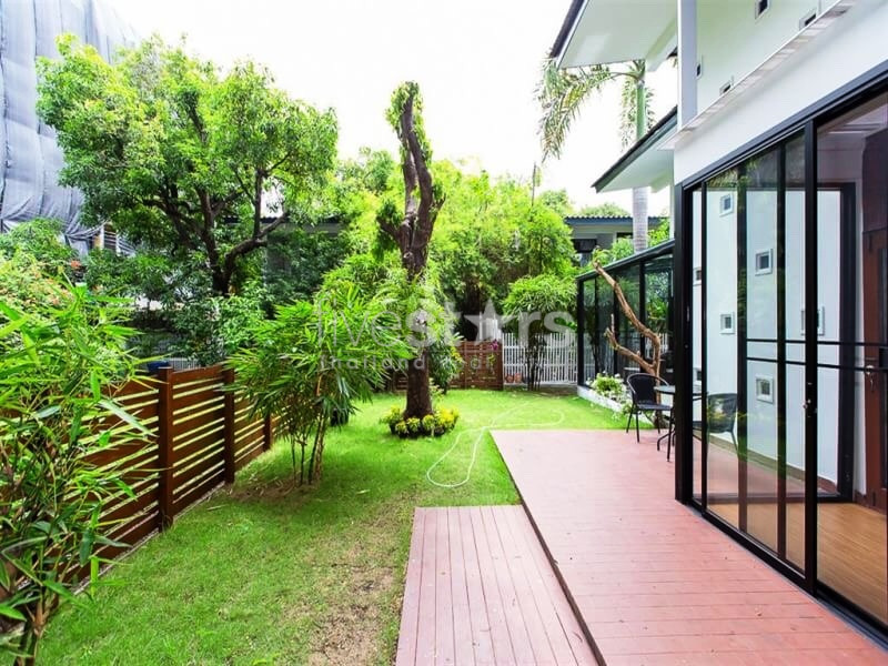 House with garden for rent in Ploenchit area, photo 3
