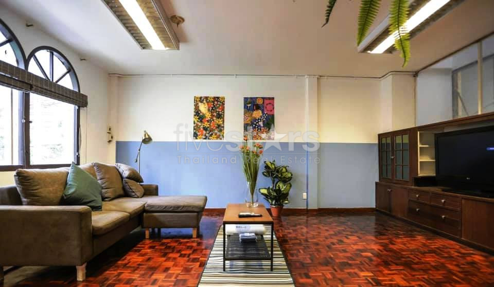 Townhouse avec 5 chambres  à louer à Ploenchit, photo 6