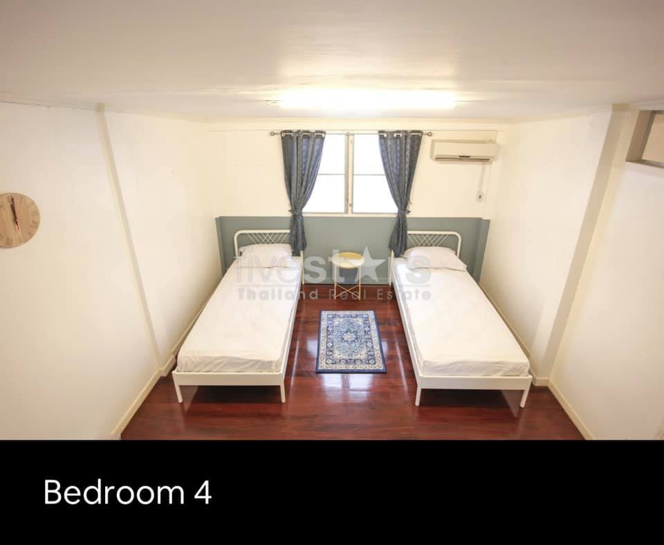 Townhouse avec 5 chambres  à louer à Ploenchit, photo 2
