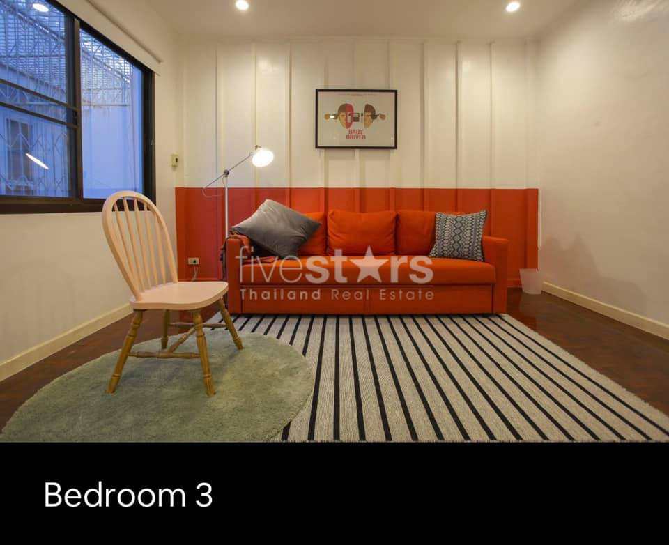 Townhouse avec 5 chambres  à louer à Ploenchit, photo 3