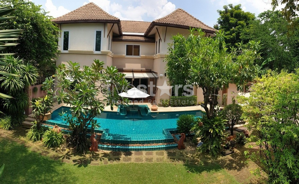 4-bedroom house with pool and large garden for sale close to Ram Intra expressway