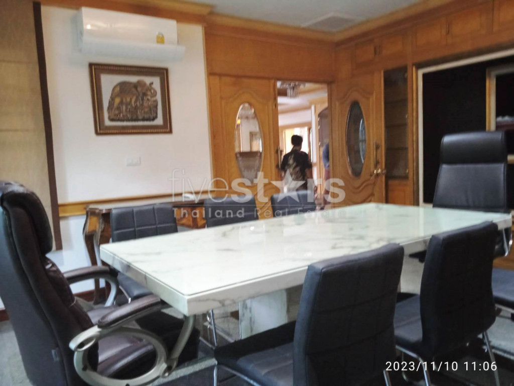 4-bedroom house in compound for sale on Ramkhamhaeng 164, photo 9