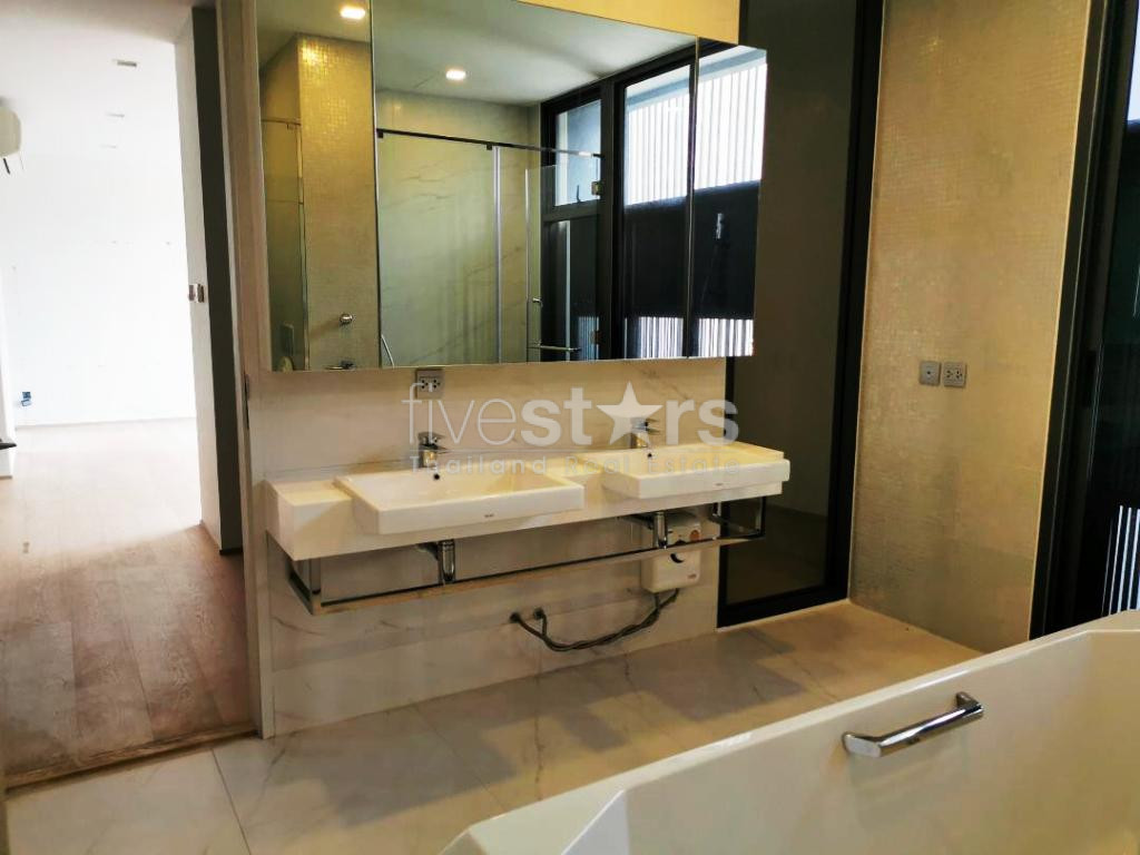 Brand new luxury 4  bedrooms house in compound for sale, photo 12