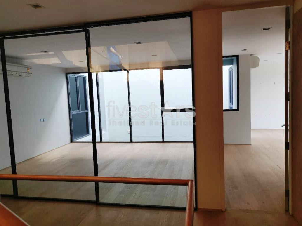 Brand new luxury 4  bedrooms house in compound for sale, photo 11