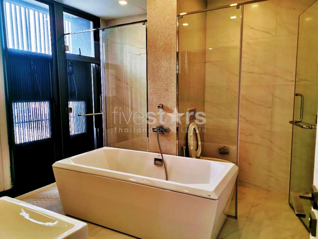 Brand new luxury 4  bedrooms house in compound for sale, photo 13